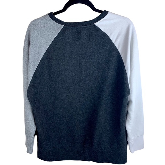 Nike Dri-Fit Swoosh Training Sweatshirt Pullover Grey White Small - Picture 11 of 11